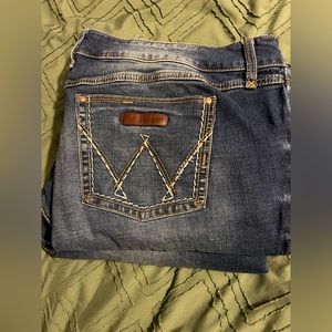 Wrangler bootcut size 24w